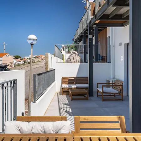 Διαμέρισμα Sunlit Patio Retreat Near Ericeira By Lisbeyond *