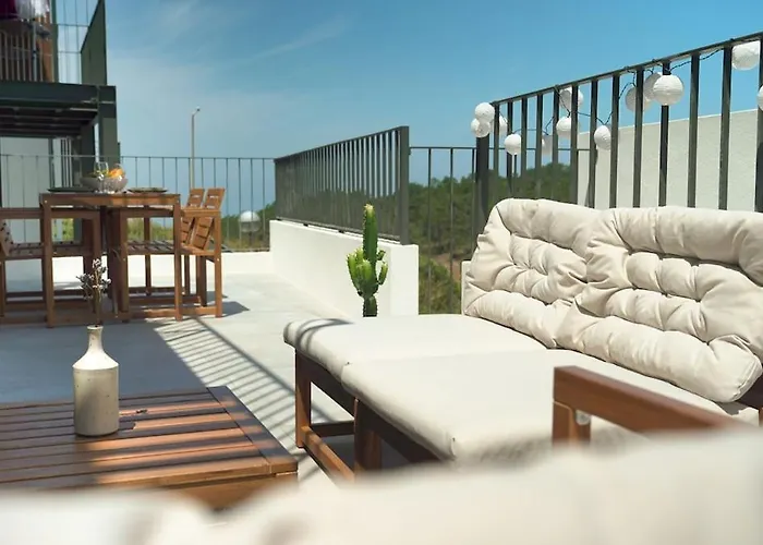 Lejlighed Sunlit Patio Retreat Near Ericeira By Lisbeyond *
